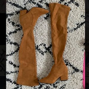 Goodnight Macaroon ‘marlo’ over the knee boots